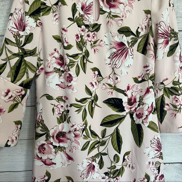 White House Black Market size 2 Petal-Sleeve Shift Dress
STYLE: 570278614 NWT - Picture 10 of 16